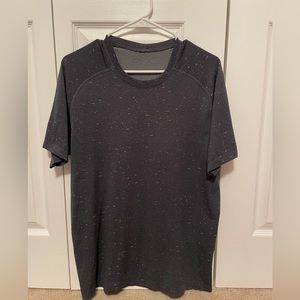 Lululemon Metal Tech Vent tshirt medium